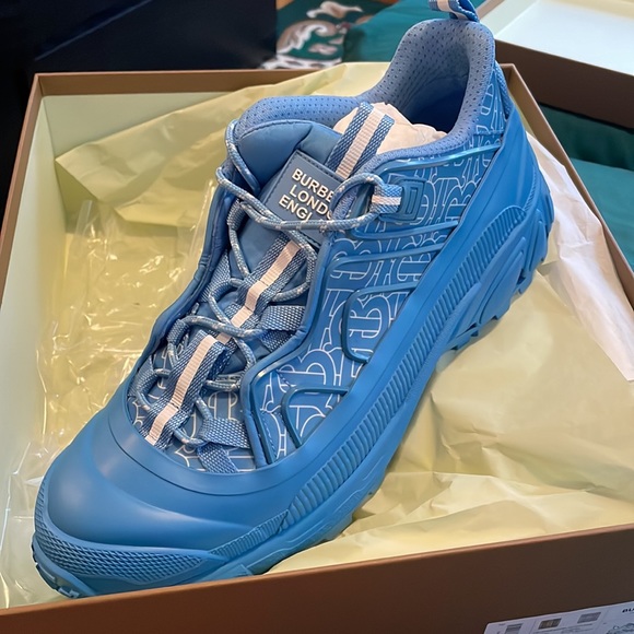 Burberry Arthur Monogram print sneakers - Picture 2 of 4